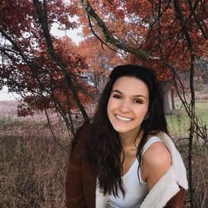 Meet your Posher, Amelia